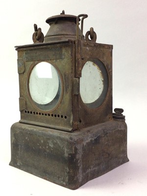 Lot 428 - VICTORIAN RAILWAY LAMP