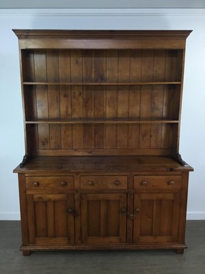 Lot 530 - PINE KITCHEN DRESSER