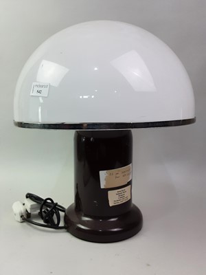 Lot 542 - RETRO TABLE LAMP