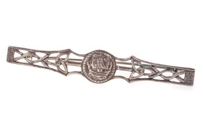 Lot 1099 - SHIPTON & CO