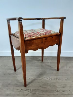 Lot 491 - VINTAGE PIANO STOOL