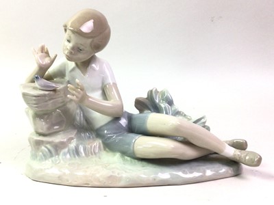 Lot 660 - FIVE LLADRO FIGURES