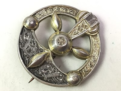 Lot 652 - COLLECTION OF SILVER AND OTHER JEWELLERY