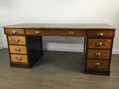 Lot 640 - MAHOGANY TWIN PEDESTAL WRITING DESK