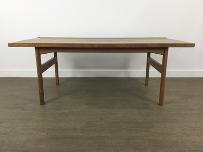 Lot 591 - TOVE AND EDVARD KINDT-LARSEN FOR SEFFLE MOBELFABRIK AB, TEAK 'NR 125' COFFEE TABLE