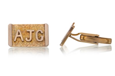 Lot 583 - PAIR OF NINE CARAT GOLD CUFFLINKS