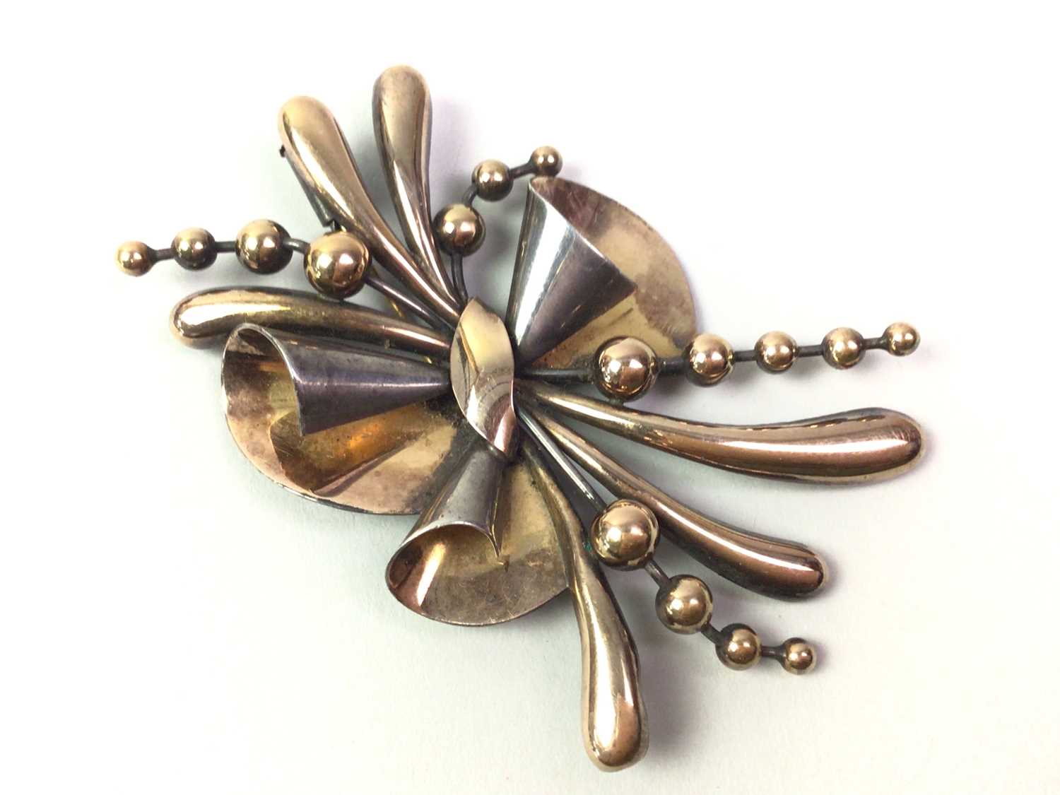 Lot 291 - SILVER AND GOLD 1960'S SPRAY BROOCH