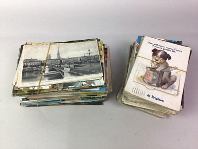 Lot 28 - LARGE GROUP OF POSTCARDS