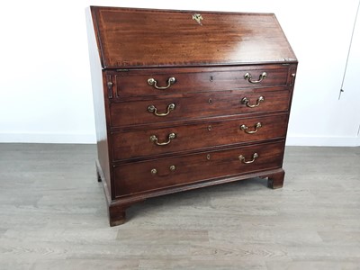 Lot 117 - REGENCY MAHOGANY BUREAU