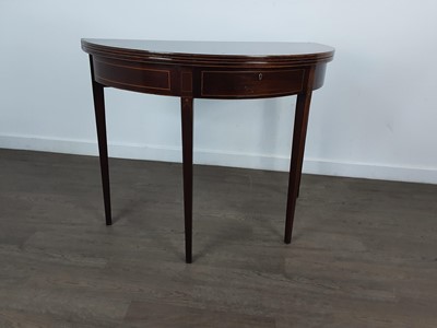 Lot 119 - REGENCY MAHOGANY FOLD OVER TEA TABLE