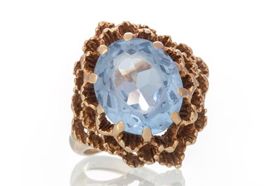 Lot 588 - TOPAZ RING