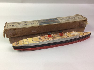 Lot 49 - RMS QUEEN MARY 'TAKE TO PIECES' MODEL