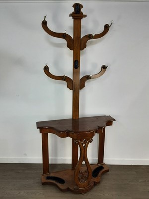 Lot 1449 - VICTORIAN OAK HALLSTAND