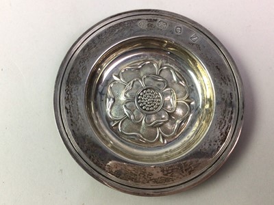 Lot 191 - ELIZABETH II SILVER PIN DISH