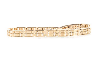 Lot 662 - NINE CARAT GOLD BRACELET