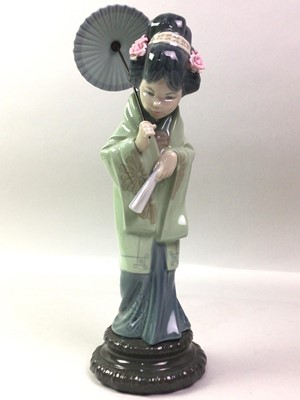 Lot 237 - LLADRO FIGURE OF GEISHA GIRL