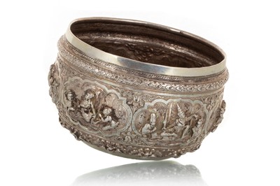 Lot 1433 - ANGLO INDIAN WHITE METAL DECORATIVE BOWL