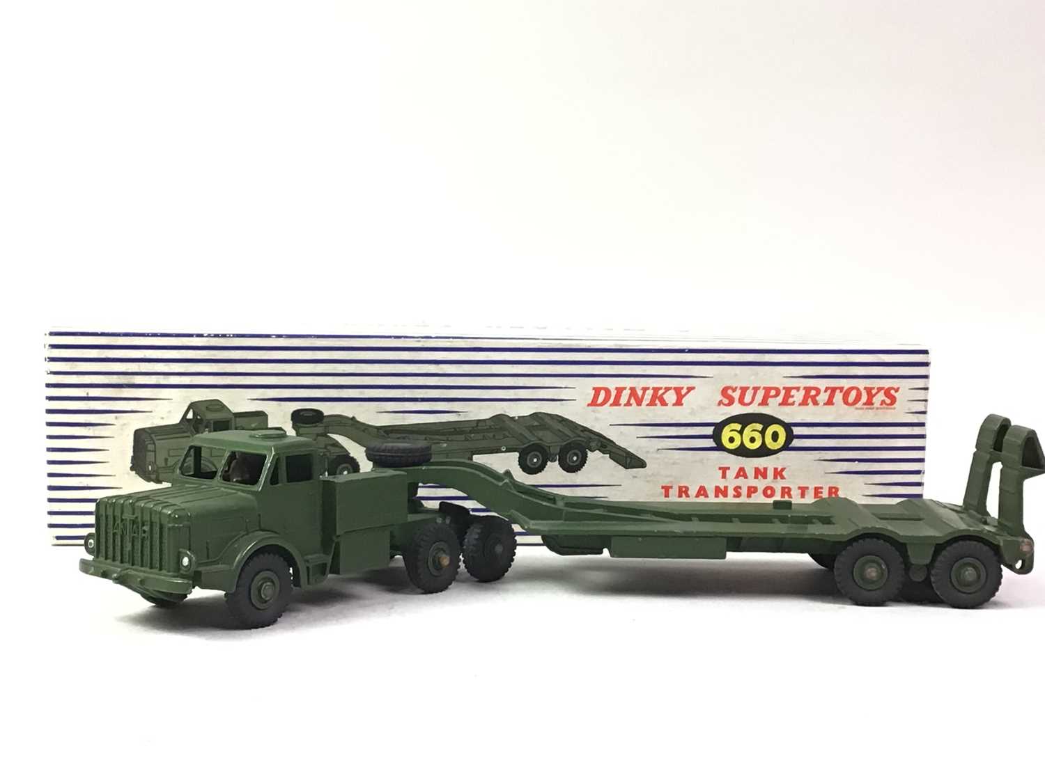 Lot 352 - DINKY SUPERTOYS TANK TRANSPORTER