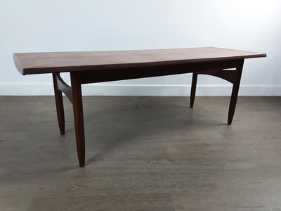 Lot 366 - TEAK COFFEE TABLE