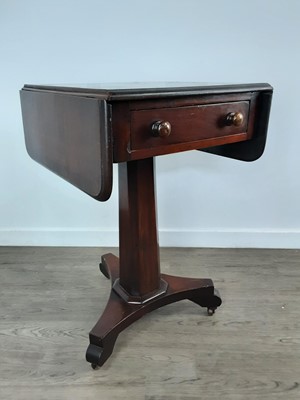 Lot 554 - WILLIAM IV MAHOGANY TEA TABLE