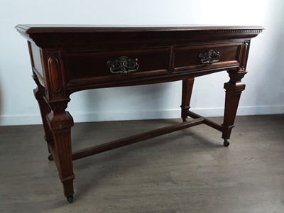 Lot 543 - VICTORIAN MAHOGANY SERVING TABLE