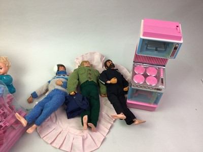 Lot 507 - SINDY'S OWN WARDROBE