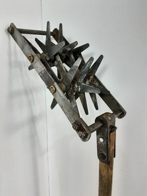 Lot 55 - VICTORIAN MAUL