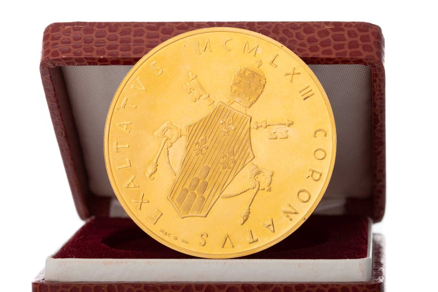 Lot 56 - POPE PAUL VI GOLD MEDALLION