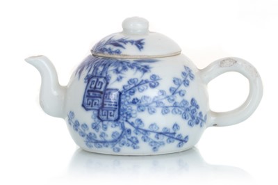 Lot 1435 - CHINESE BLUE AND WHITE TEAPOT
