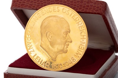 Lot 60 - AUSTRIAN OPERETTE PAGANINI GOLD MEDALLION