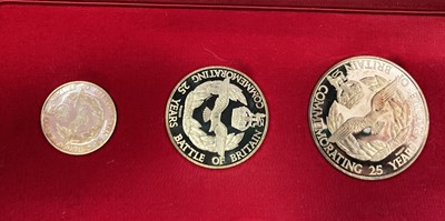 Lot 67 - BATTLE OF BRITAIN GOLD MEDAL TRIO