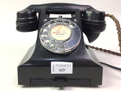 Lot 625 - BAKELITE TELEPHONE