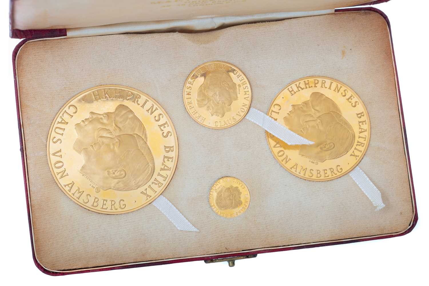 Lot 96 - NETHERLANDS - BEATRIX AND CLAUS VON AMSBERG MEDALLION SET
