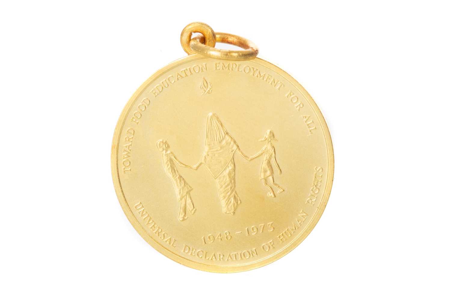 Lot 98 - UNIVERSAL DECLARATION F HUMAN RIGHTS GOLD MEDALLION
