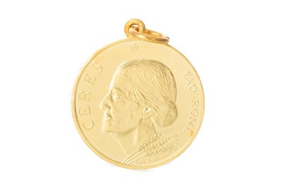 Lot 98 - UNIVERSAL DECLARATION F HUMAN RIGHTS GOLD MEDALLION