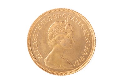 Lot 105 - ELIZABETH II GOLD HALF SOVEREIGN