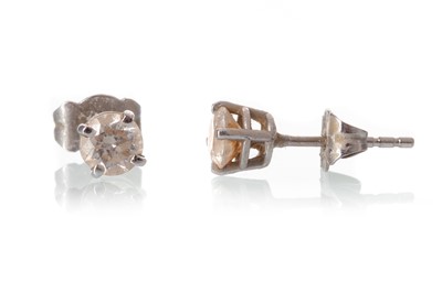 Lot 627 - PAIR OF DIAMOND STUD EARRINGS