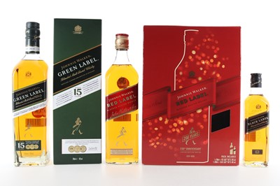 Lot 448 - JOHNNIE WALKER 15 YEAR OLD GREEN LABEL AND RED LABEL 200 YEARS GIFT PACK