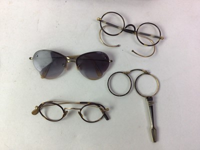 Lot 753 - GROUP OF ANTIQUE AND VINTAGE SPECTACLES