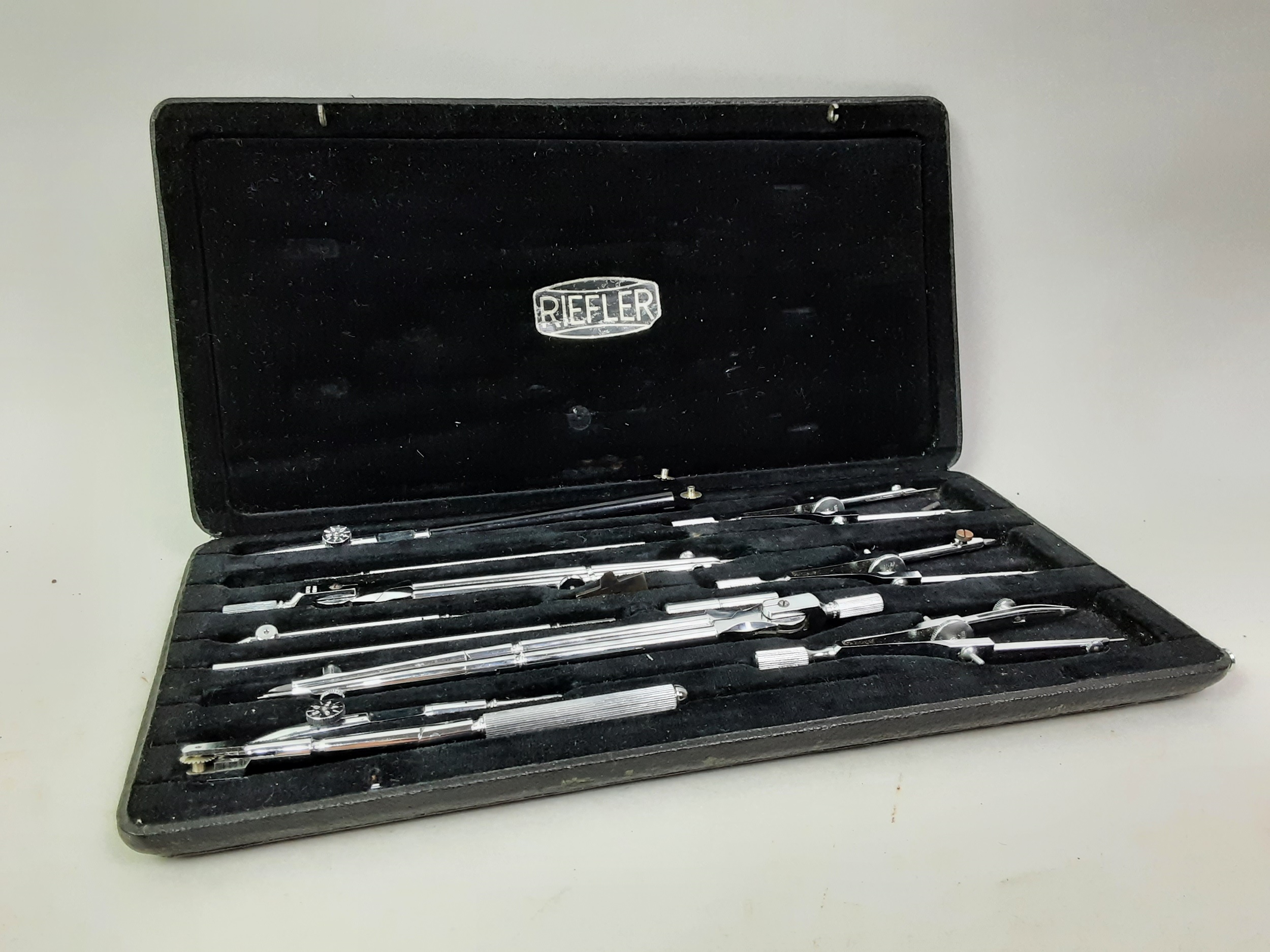 Lot 779 - RIEFLER DRAWING INSTRUMENT SET,