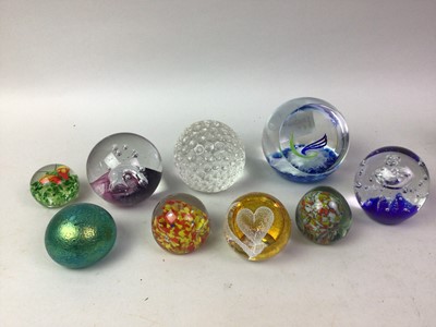 Lot 69 - GROUP OF GLASS PAPERWEIGHTS