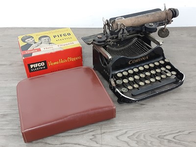 Lot 470 - 20TH CENTURY CORONA TYPEWRITER