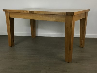 Lot 196 - MODERN OAK DINING TABLE