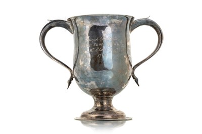 Lot 1063 - GEORGE III SILVER TWIN HANDLED COMMEMORATIVE TROPHY