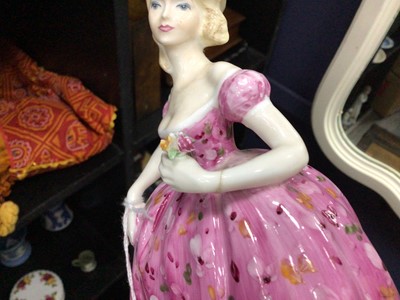 Lot 6 - GROUP OF ROYAL DOULTON FIGURES