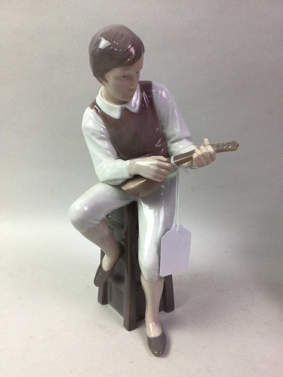 Lot 86 - COPENHAGEN FIGURE OF A MAN ON A STOOL PLAYING A MANDOLIN