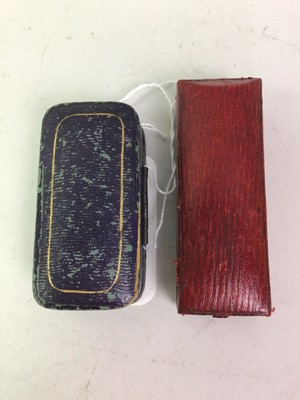 Lot 144 - NINE CARAT GOLD DIAMOND SET BAR BROOCH