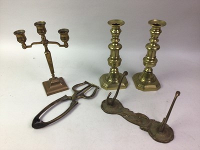 Lot 43 - GROUP OF BRASSWARE