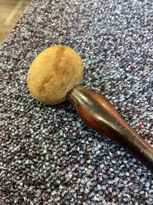 Lot 404 - HENRY HOWELL YZ BIRD TABLE GONG