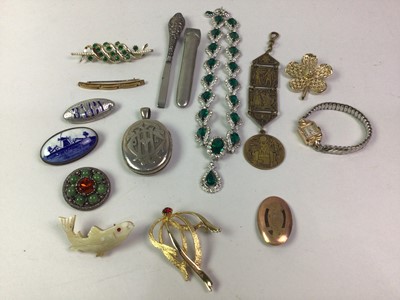 Lot 187 - COLLECTION OF COSTUME JEWELLERY